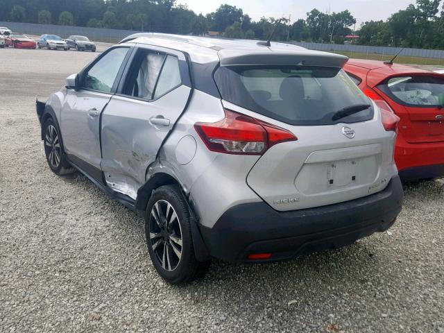 3N1CP5CU1JL546558 - 2018 NISSAN KICKS S SILVER photo 3