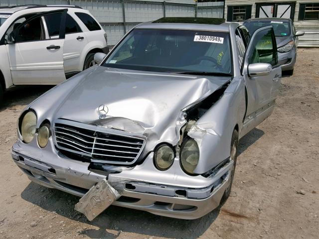 WDBJF65J42B417635 - 2002 MERCEDES-BENZ E 320 SILVER photo 9