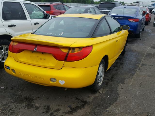 1G8ZY12751Z108847 - 2001 SATURN SC2 YELLOW photo 4