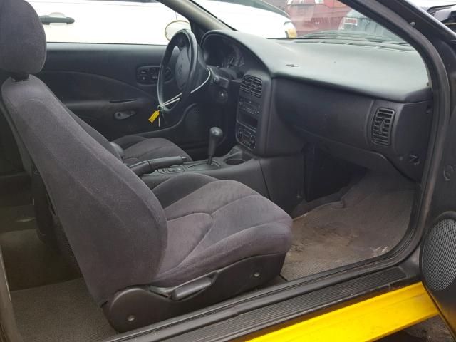 1G8ZY12751Z108847 - 2001 SATURN SC2 YELLOW photo 5