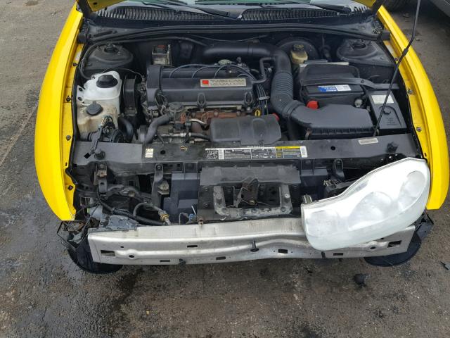 1G8ZY12751Z108847 - 2001 SATURN SC2 YELLOW photo 7