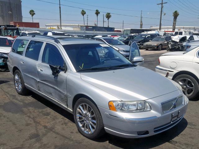 YV1SW592671657408 - 2007 VOLVO V70 2.5T SILVER photo 1