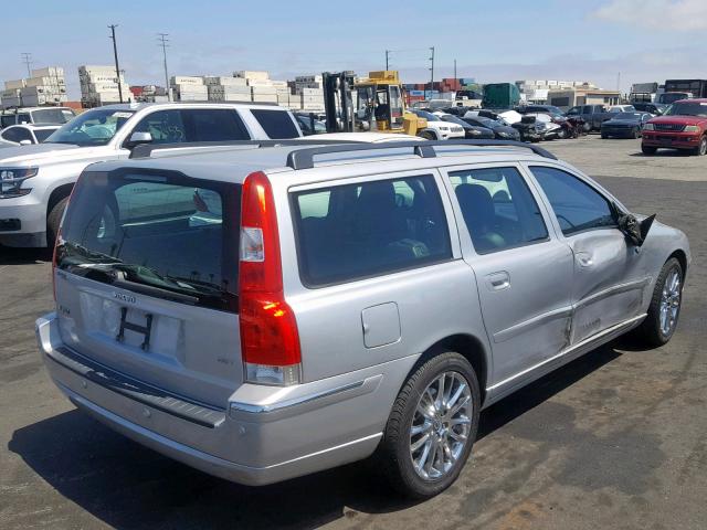 YV1SW592671657408 - 2007 VOLVO V70 2.5T SILVER photo 4