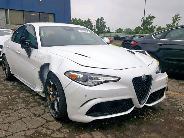 ZARFAEAV5H7553525 - 2017 ALFA ROMEO GIULIA QUA WHITE photo 1