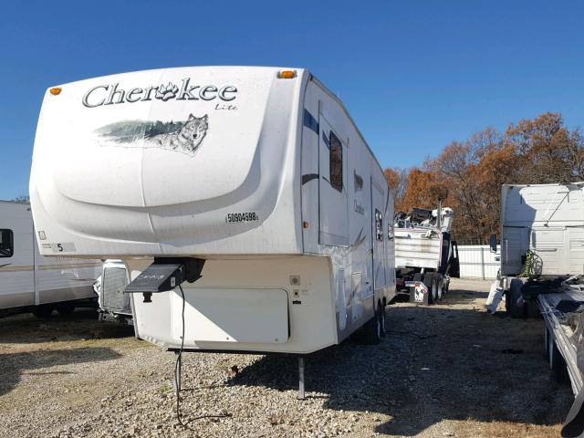 4X4FCKD229X108966 - 2009 WILDWOOD CHEROKEE WHITE photo 2