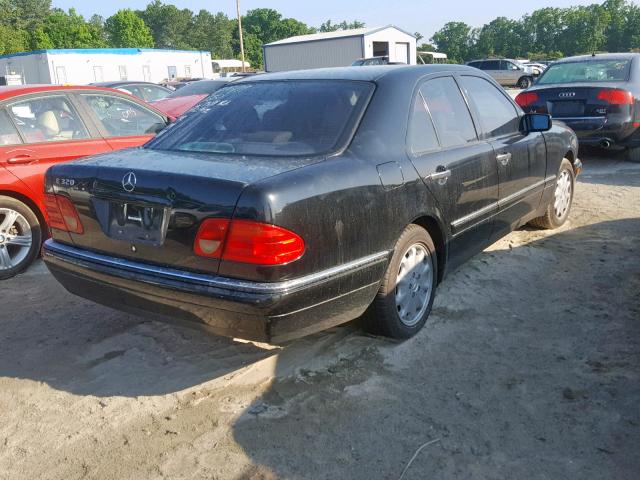 WDBJF65H2XA848551 - 1999 MERCEDES-BENZ E 320 BLACK photo 4