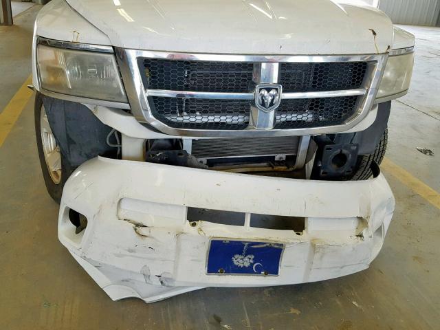 1D7HE48N08S510964 - 2008 DODGE DAKOTA QUA WHITE photo 9