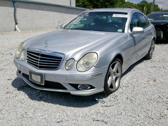 WDBUF56X49B385838 - 2009 MERCEDES-BENZ E 350 SILVER photo 2