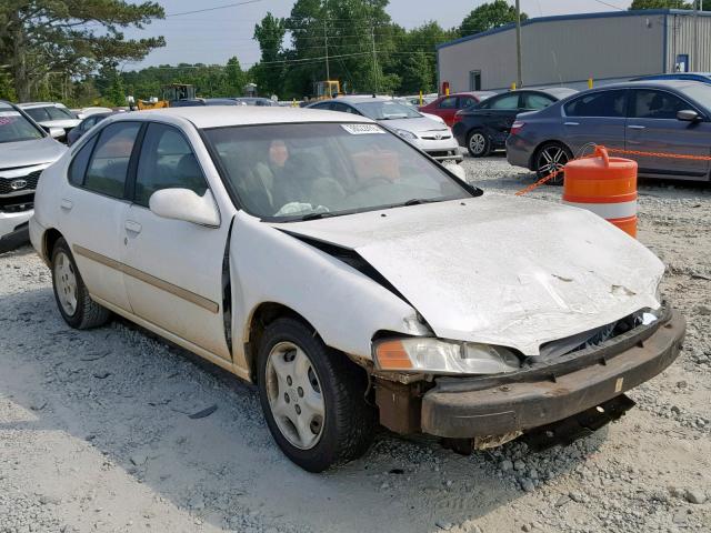 1N4DL01D3YC196994 - 2000 NISSAN ALTIMA XE WHITE photo 1