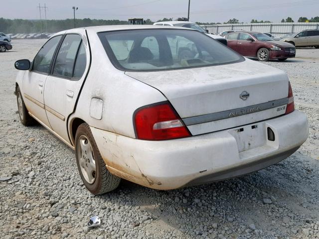 1N4DL01D3YC196994 - 2000 NISSAN ALTIMA XE WHITE photo 3