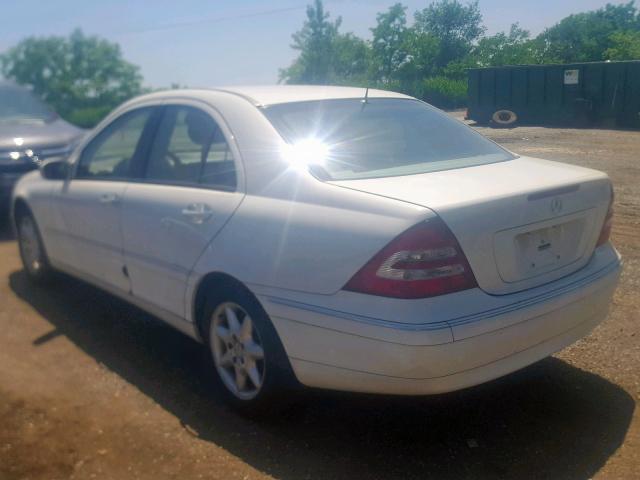 WDBRF61J32F182016 - 2002 MERCEDES-BENZ C 240 WHITE photo 3