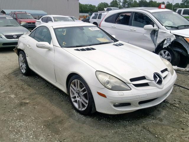 WDBWK54FX8F181924 - 2008 MERCEDES-BENZ SLK 280 WHITE photo 1