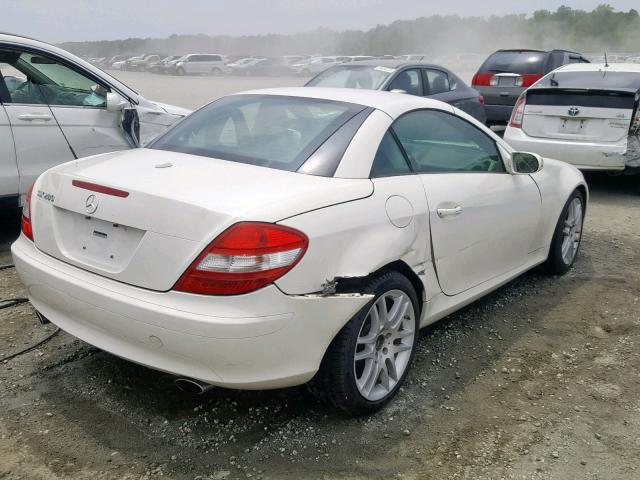 WDBWK54FX8F181924 - 2008 MERCEDES-BENZ SLK 280 WHITE photo 4