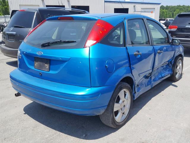 1FAHP37N07W306923 - 2007 FORD FOCUS ZX5 BLUE photo 4