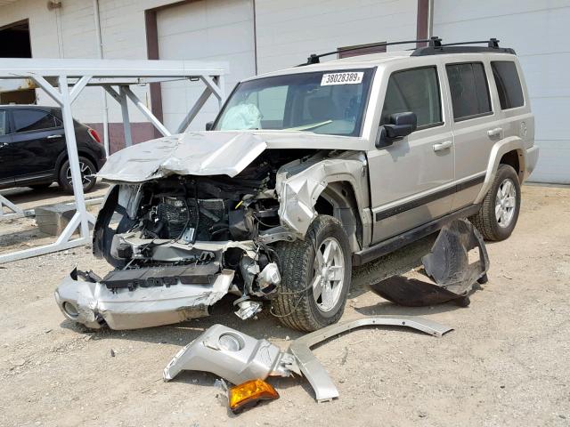 1J8HG48N18C163569 - 2008 JEEP COMMANDER SILVER photo 2