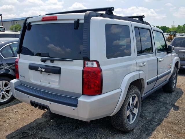 1J8HG48N38C161497 - 2008 JEEP COMMANDER SILVER photo 4