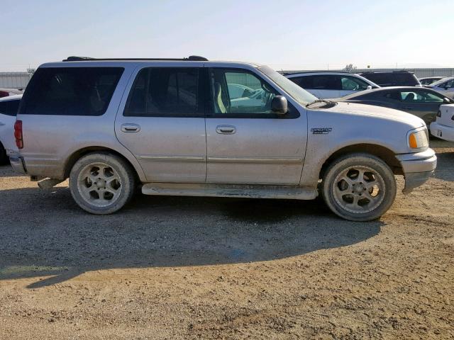 1FMRU1567YLA16040 - 2000 FORD EXPEDITION SILVER photo 9