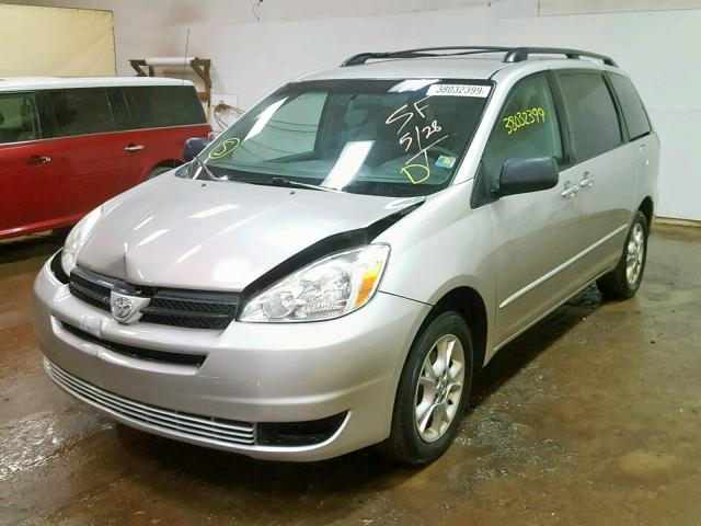 5TDBA23C75S038191 - 2005 TOYOTA SIENNA LE SILVER photo 2