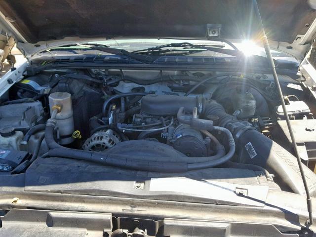 1GNCS13W31K200106 - 2001 CHEVROLET BLAZER WHITE photo 7