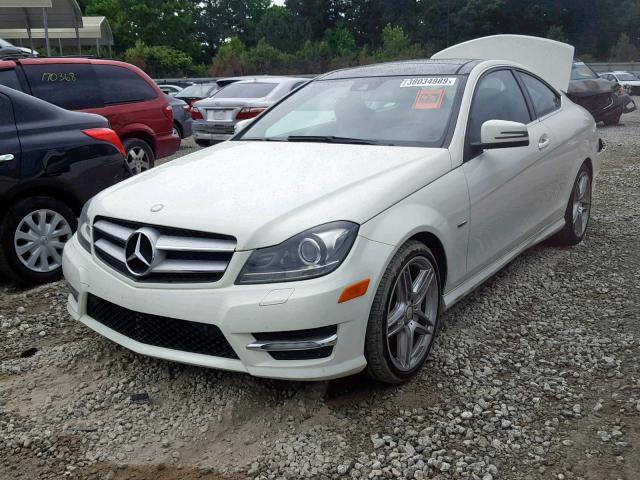 WDDGJ4HB9CF784288 - 2012 MERCEDES-BENZ C 250 WHITE photo 2