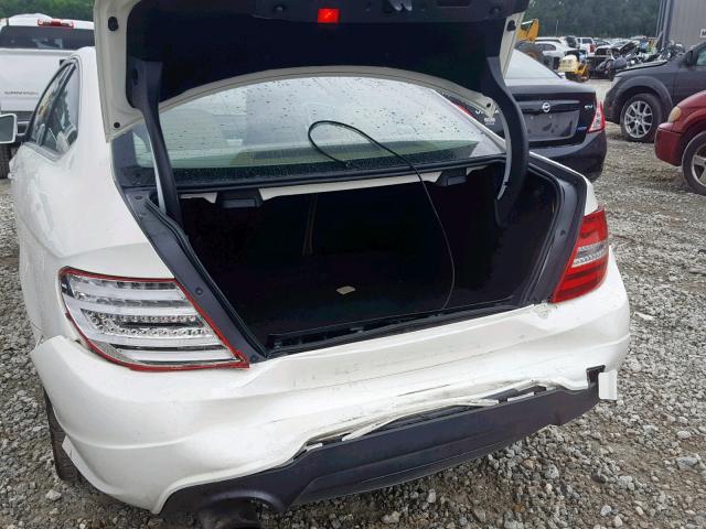 WDDGJ4HB9CF784288 - 2012 MERCEDES-BENZ C 250 WHITE photo 9