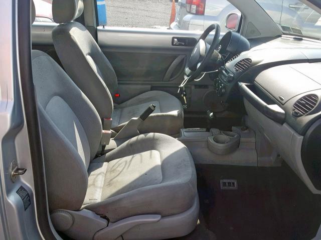 3VWBK21C13M402731 - 2003 VOLKSWAGEN NEW BEETLE Gümüş foto 5