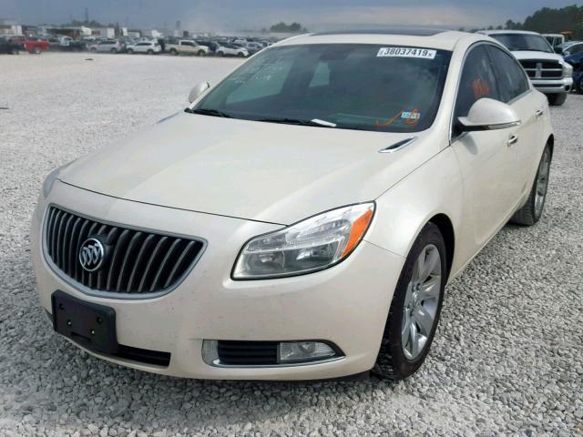 2G4GS5EV6D9208434 - 2013 BUICK REGAL PREM WHITE photo 2