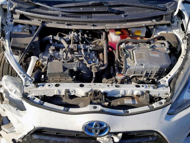 JTDKDTB35F1109787 - 2015 TOYOTA PRIUS C WHITE photo 7