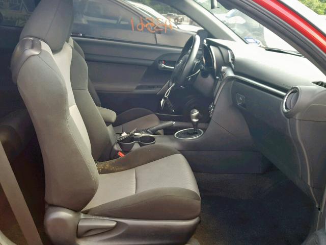 JTKJF5C71GJ015175 - 2016 TOYOTA SCION TC RED photo 5