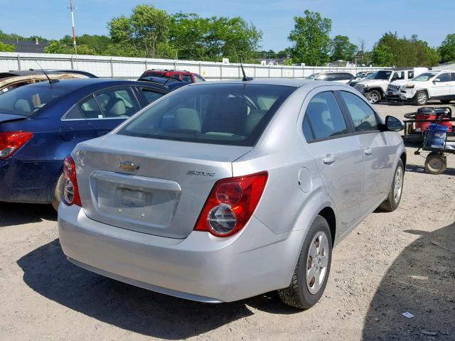 1G1JA5SG1D4110863 - 2013 CHEVROLET SONIC LS 银色 照片 4
