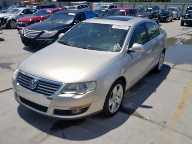 WVWJK73C19E005317 - 2009 VOLKSWAGEN PASSAT TUR SILVER photo 2