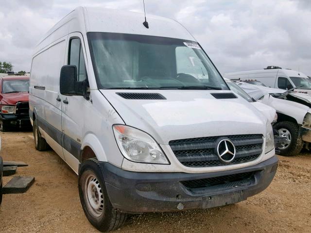 WD3PE8CB1B5581410 - 2011 MERCEDES-BENZ SPRINTER 2 WHITE photo 1