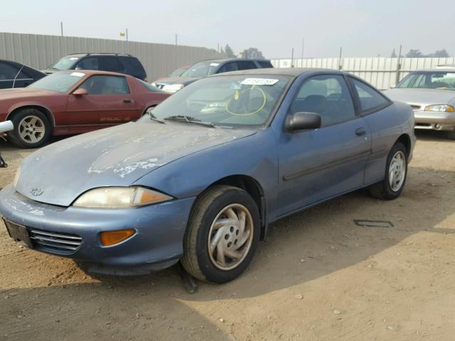 1G1JC1242WM112908 - 1998 CHEVROLET CAVALIER B BLUE photo 2