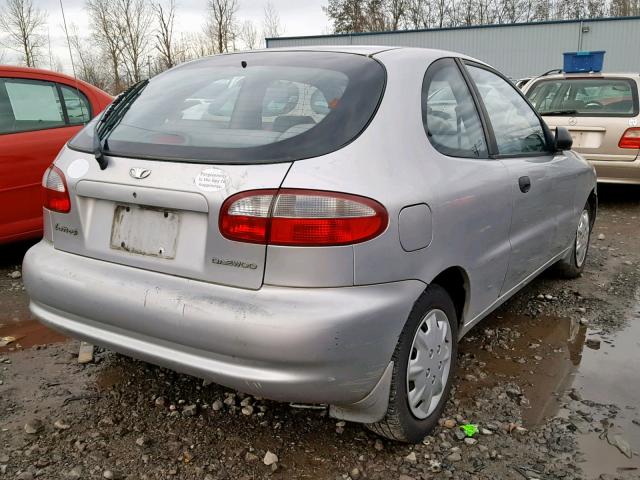 KLATA2263YB475589 - 2000 DAEWOO LANOS S SILVER photo 4