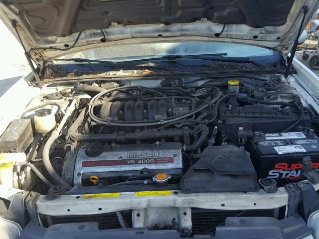 JN1CA31AX1T307858 - 2001 NISSAN MAXIMA GXE WHITE photo 7