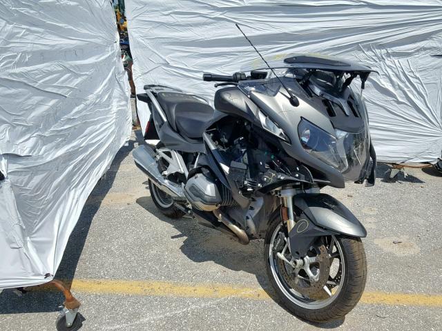 WB10A1301EZ190891 - 2014 BMW R1200 RT GRAY photo 1