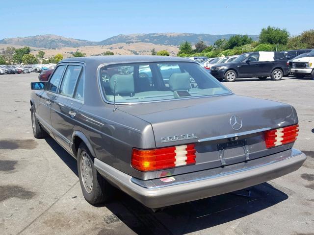 WDBCA39D6JA393210 - 1988 MERCEDES-BENZ 560 SEL GRAY photo 3