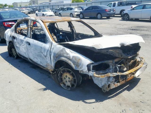 JN1CA31D0YT704046 - 2000 NISSAN MAXIMA GLE BURN photo 1