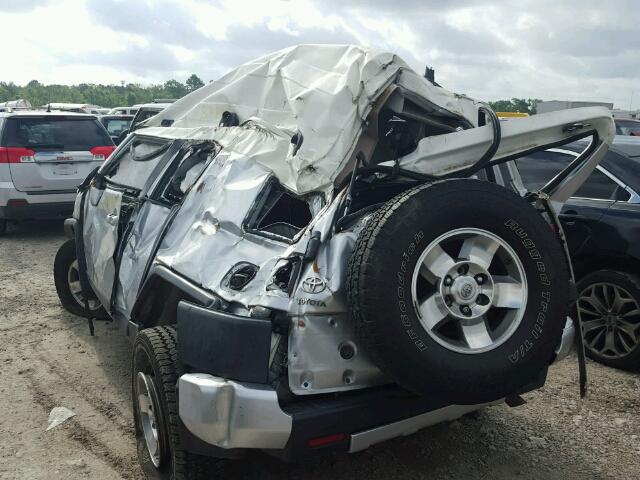 JTEBU11F58K022335 - 2008 TOYOTA FJ CRUISER SILVER photo 3