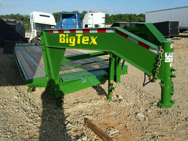 16VGX2521H2070224 - 2018 BIG DOG TEX TRAIL GREEN photo 1