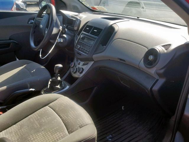 1G1JB5SH6C4141949 - 2012 CHEVROLET SONIC LS RED photo 5