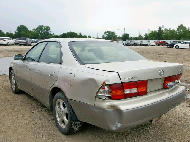 JT8BF22G0V5013191 - 1997 LEXUS ES 300 SILVER photo 3