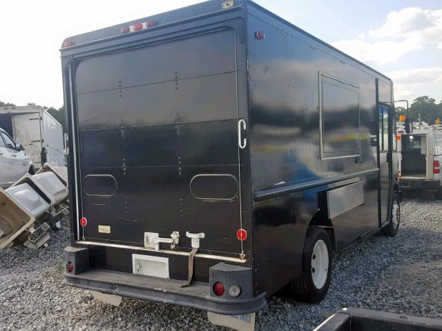 5B4KPD2U963419344 - 2006 WORKHORSE CUSTOM CHASSIS COMMERCIAL BLACK photo 4