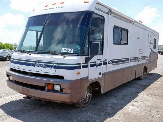 3FCMF53G6VJA11628 - 1997 WINNEBAGO ADVENTURER CREAM photo 2