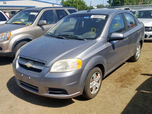 KL1TD56E59B393973 - 2009 CHEVROLET AVEO LS GRAY photo 2