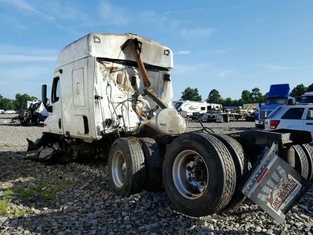 1FUJGLDR3ASAV2511 - 2010 FREIGHTLINER CASCADIA 1 WHITE photo 3