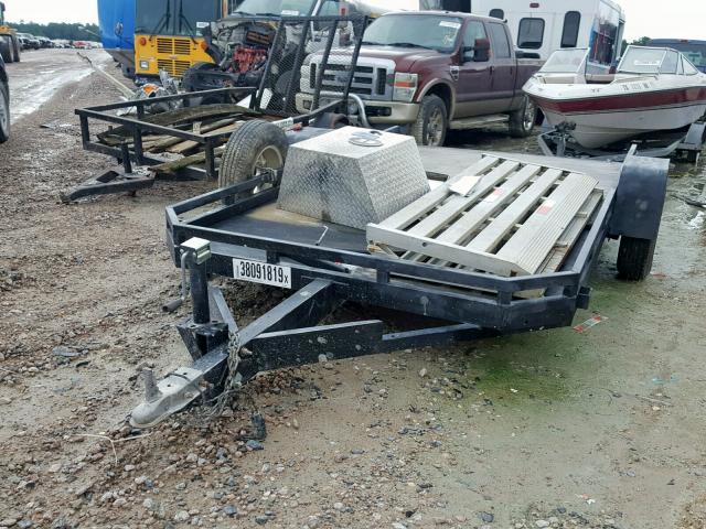 1YGUS1215AB064582 - 2010 ALUM TRAILER BLACK photo 2