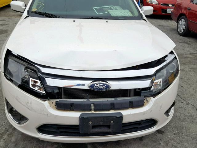 3FAHP0JG0BR202534 - 2011 FORD FUSION SEL WHITE photo 9