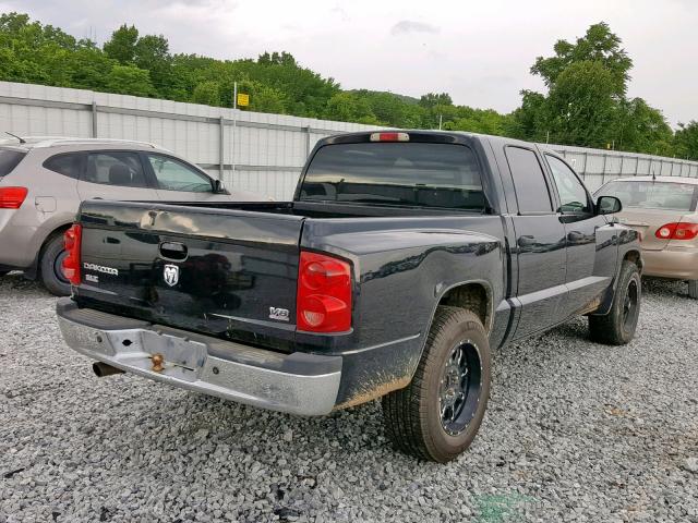 1D7HE48N35S365334 - 2005 DODGE DAKOTA QUA BLACK photo 4