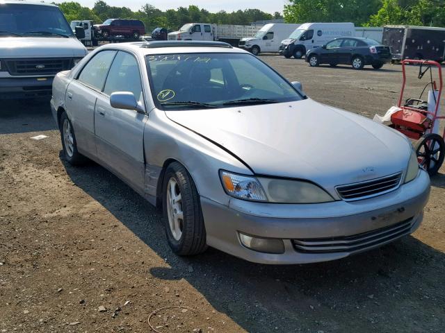 JT8BF28GX10338011 - 2001 LEXUS ES 300 SILVER photo 1